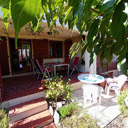 4 Pièces Avec Jardin, Terrasse, Animaux Permis, Parking - Fr-1-409-26 Villa *