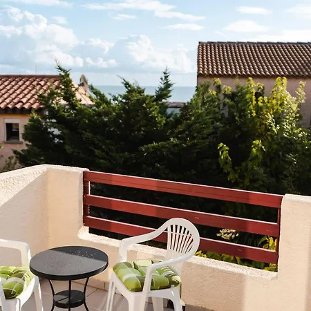 4 Pieces Avec Jardin, Terrasse, Animaux Permis, Parking - Fr-1-409-26 * Saint-Pierre-la-Mer (Aude)