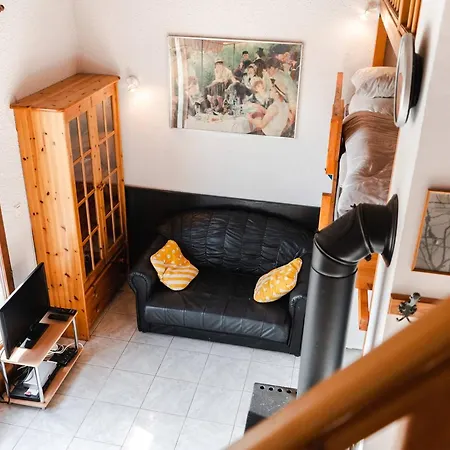 4 Pieces Avec Jardin, Terrasse, Animaux Permis, Parking - Fr-1-409-26 *