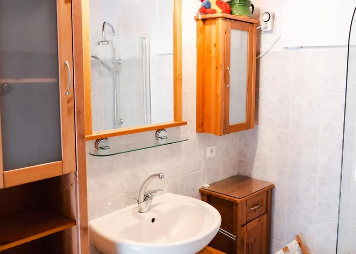 4 Pièces Avec Jardin, Terrasse, Animaux Permis, Parking - Fr-1-409-26 Saint-Pierre-la-Mer (Aude)