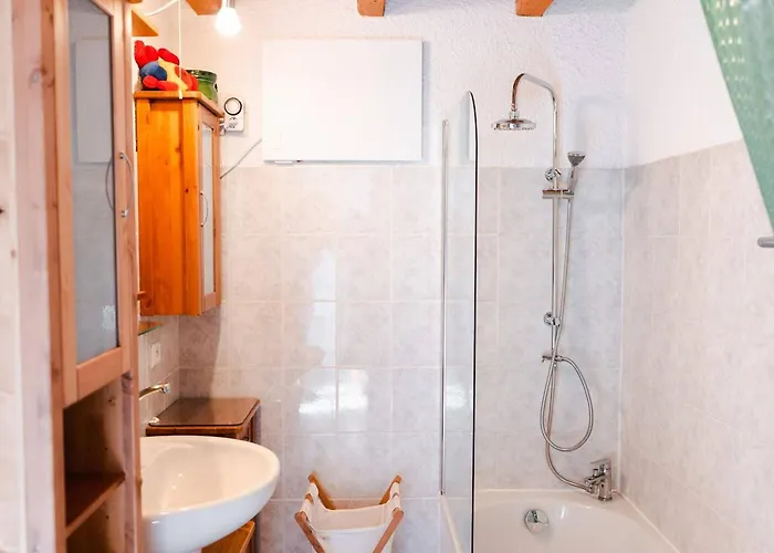 4 Pièces Avec Jardin, Terrasse, Animaux Permis, Parking - Fr-1-409-26 * Saint-Pierre-la-Mer (Aude)