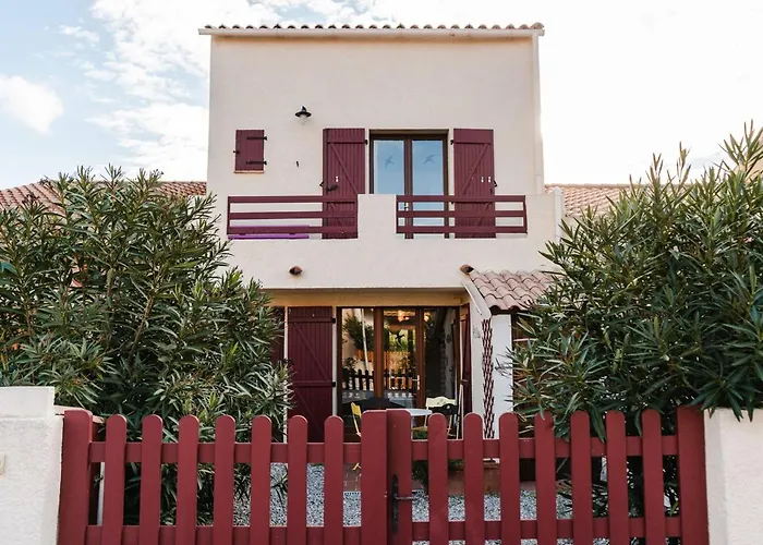 Villa 4 Pièces Avec Jardin, Terrasse, Animaux Permis, Parking - Fr-1-409-26 *