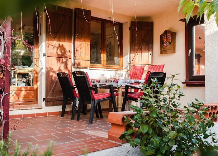4 Pièces Avec Jardin, Terrasse, Animaux Permis, Parking - Fr-1-409-26 Villa